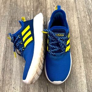 Adidas Run Swift boys shoe- sz 6 (women’s 7.5)